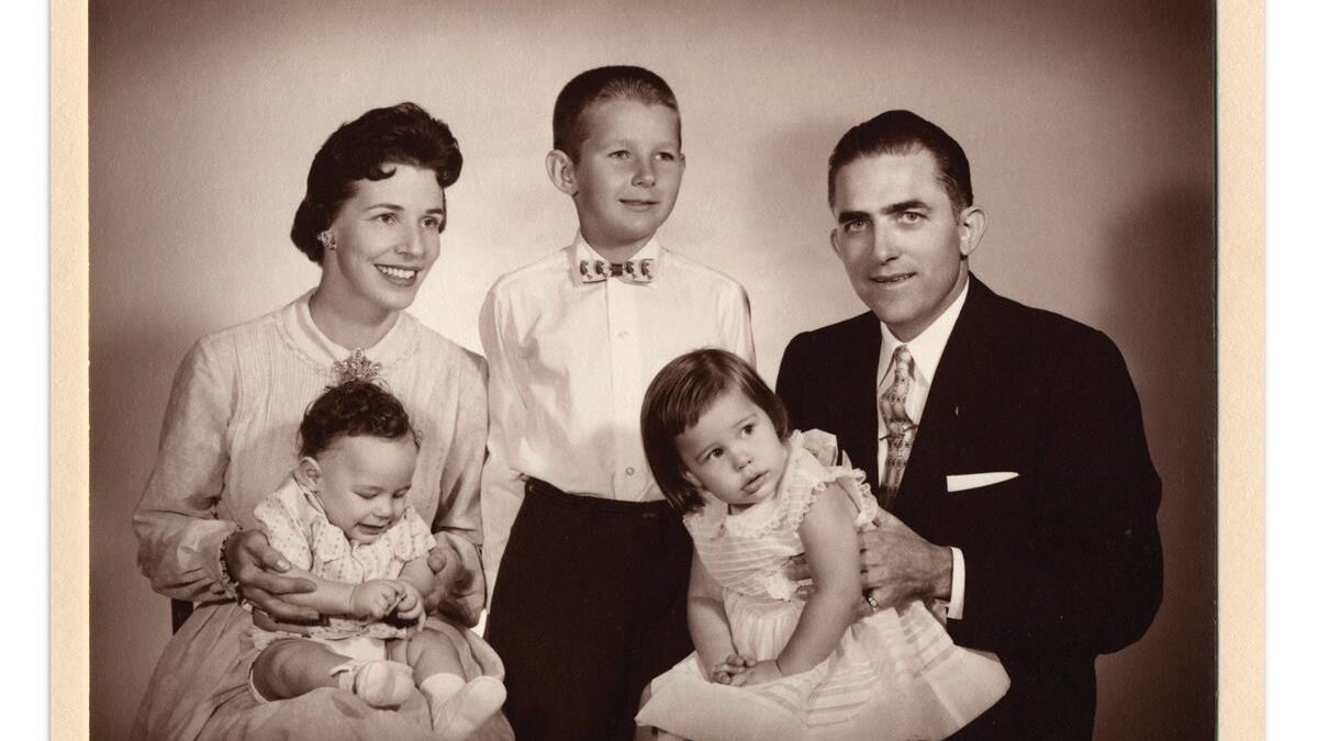 Top 8 Franchise Billionaires You Should Know